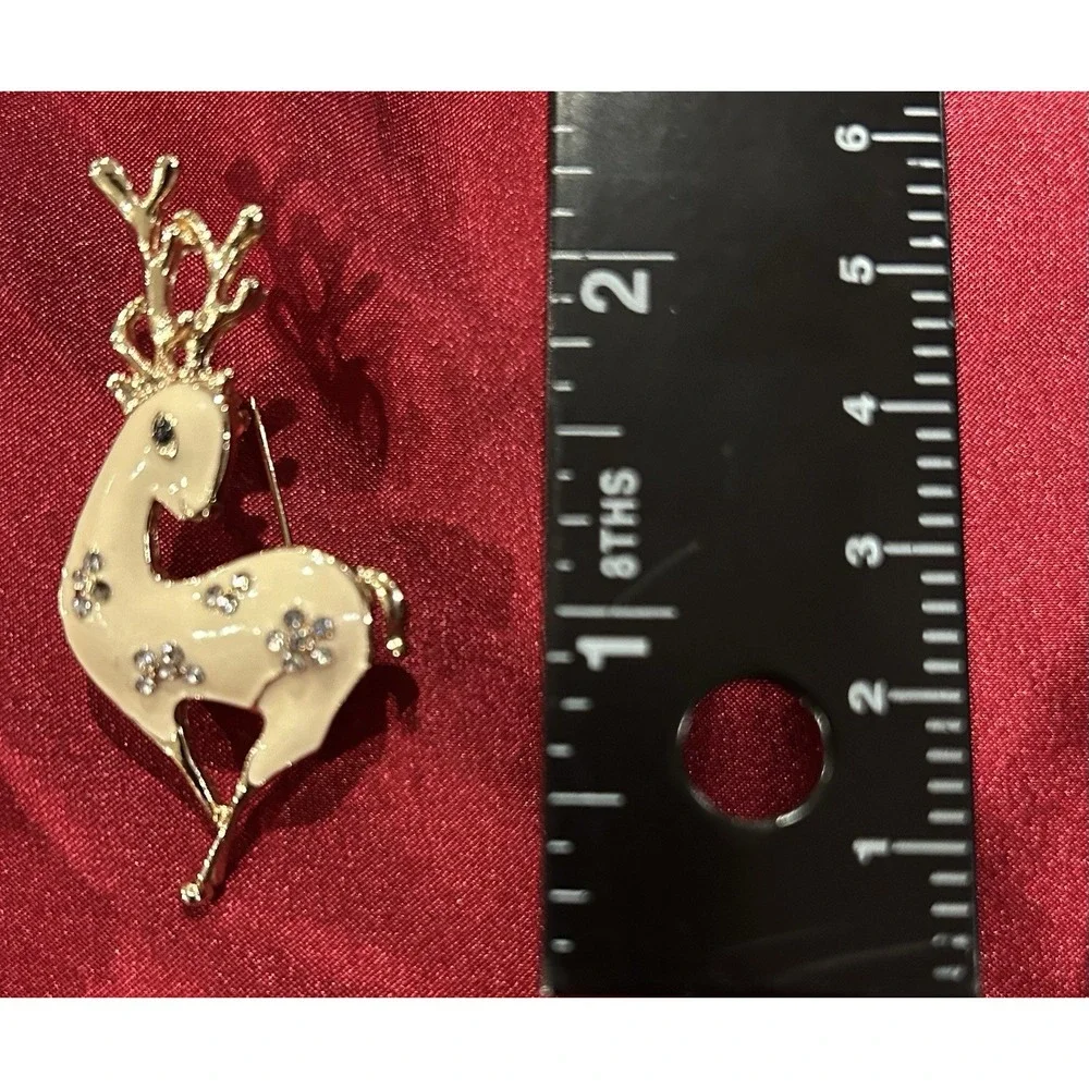 Classy Ladies  Rhinestone Reindeer New Year Thanksgivin Christmas  Brooch P161-3